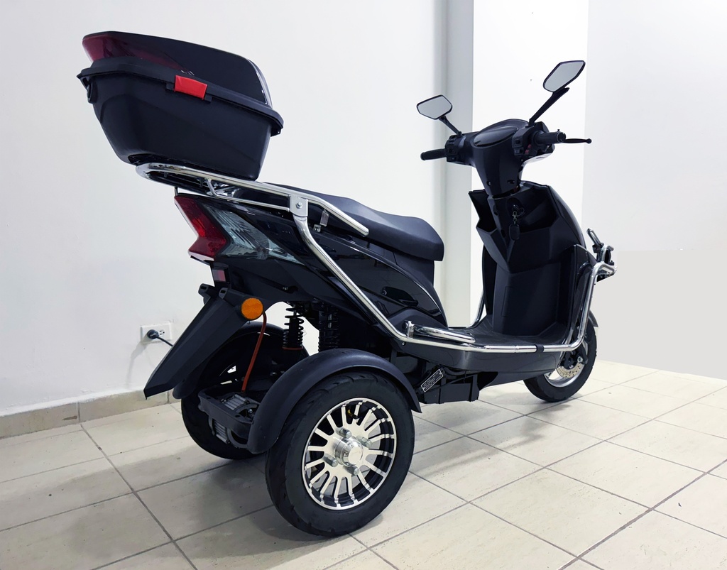 MOTO ELÉCTRICA DE 3 RUEDAS